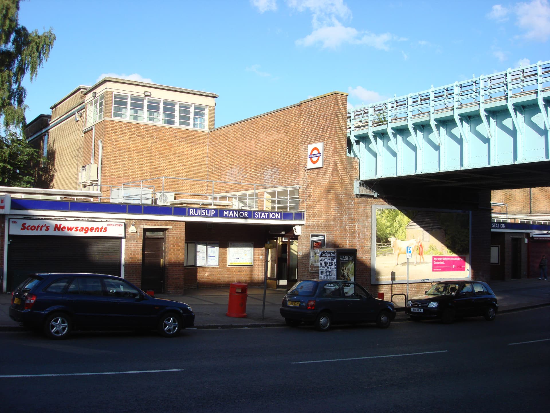 Ruislip taxi passenger travelling with Bluebird Cars