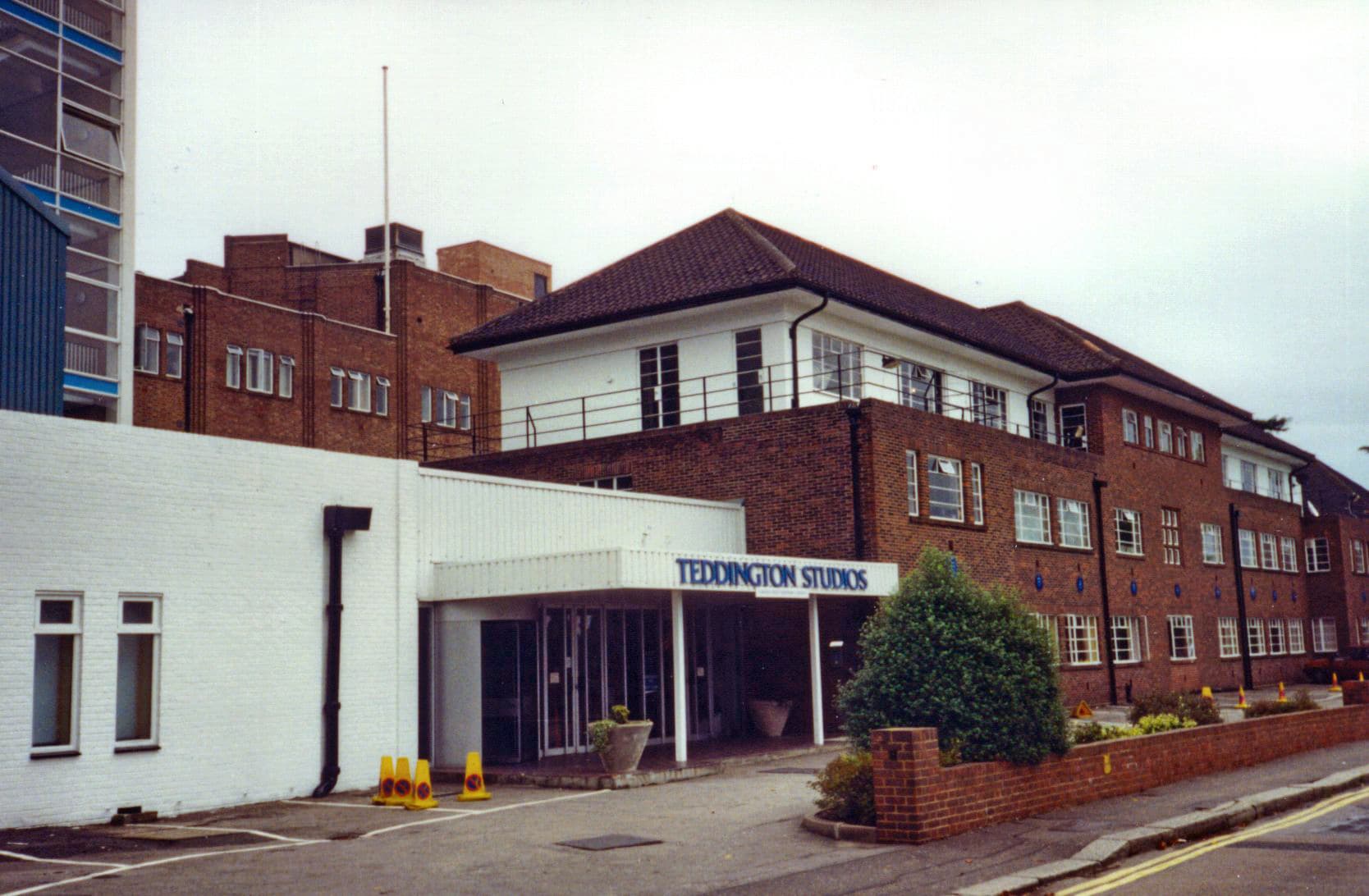 Teddington taxi passenger travelling with Bluebird Cars